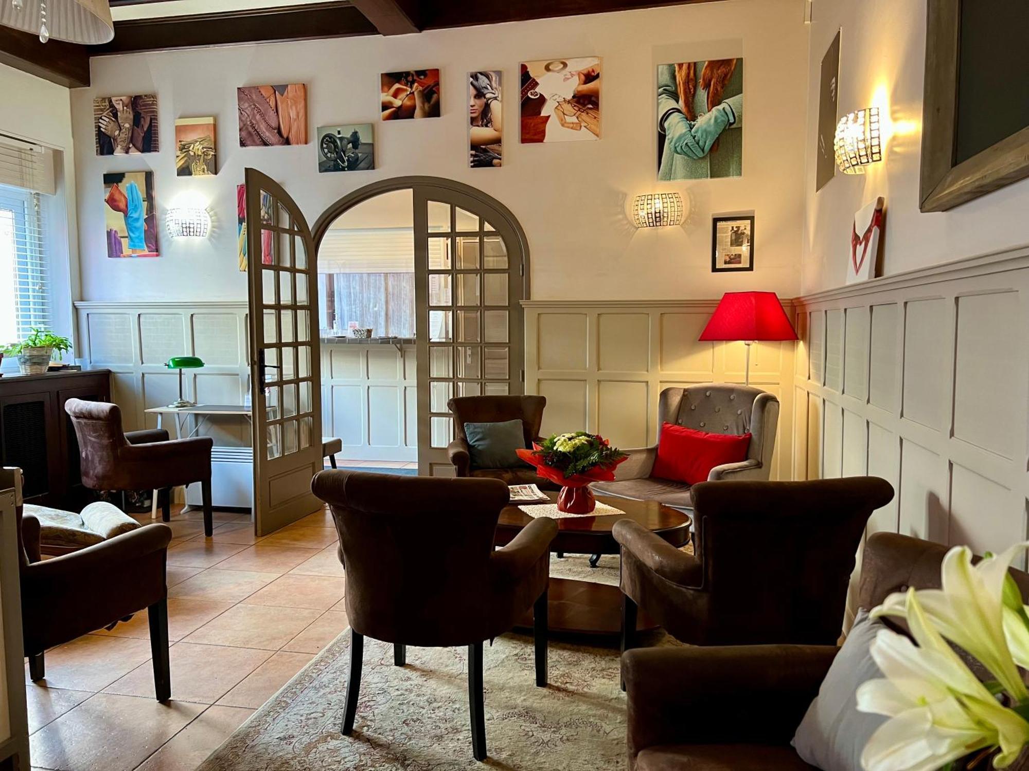 Logis Hotel Des Causses Millau Zewnętrze zdjęcie